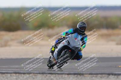 media/Sep-11-2022-SoCal Trackdays (Sun) [[81b7e951af]]/Turn 7 (1145am)/